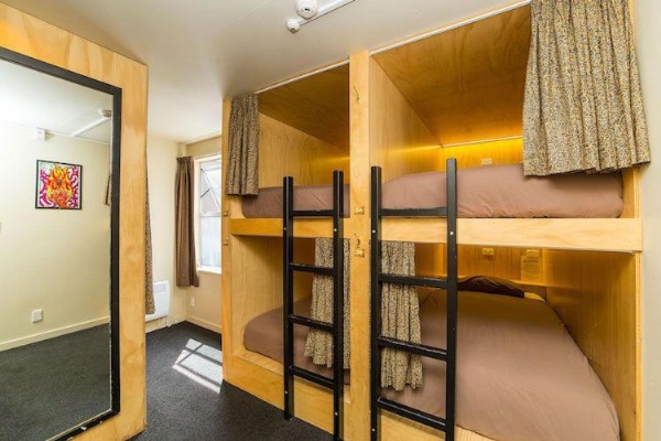 Tahuna Pod Hostel image 5